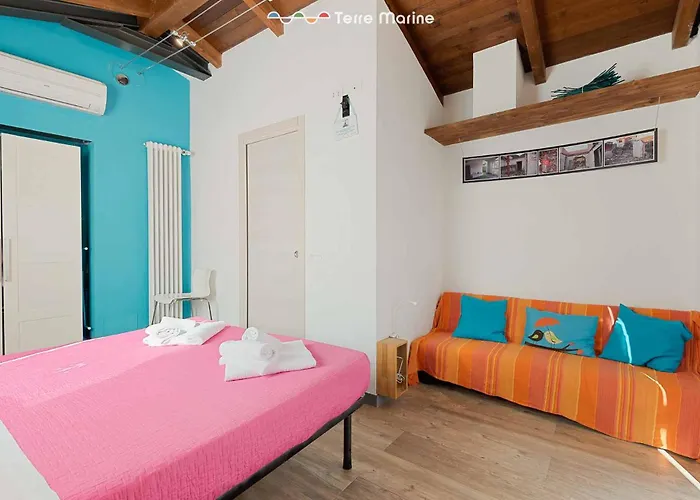 A Casa Tua Room, Terre Marine Guest house La Spezia